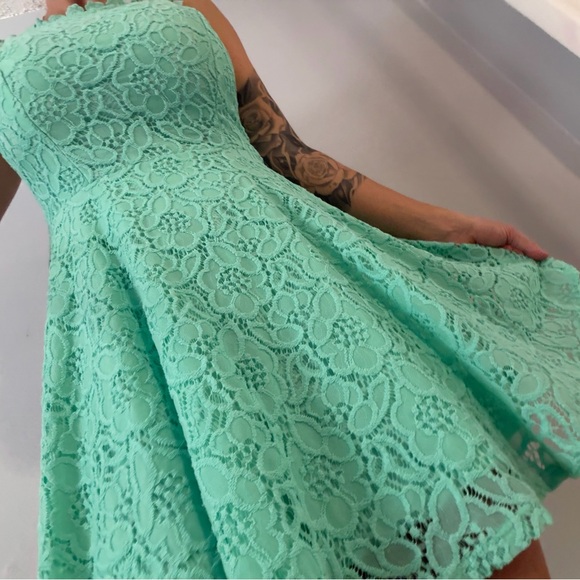 City Studio Mint Green Lace Fit & Flare Dress | Size 9 (Fits M) - Picture 10 of 16